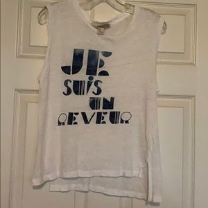 Sleeveless tee